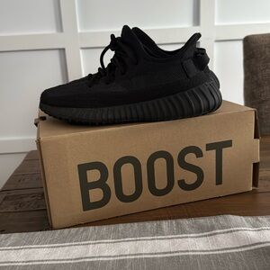 Yeezy Boost 350 V2 Onyx